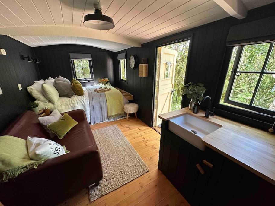 Cornwall Woodland Shepherd'S Hut - Dennis Hut Bodmin Εξωτερικό φωτογραφία