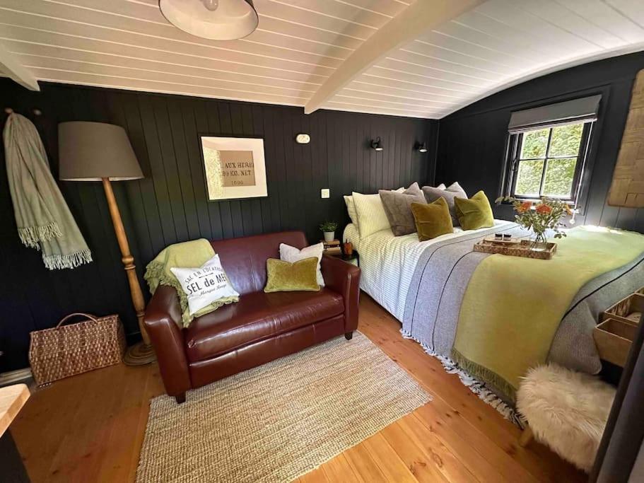 Cornwall Woodland Shepherd'S Hut - Dennis Hut Bodmin Εξωτερικό φωτογραφία