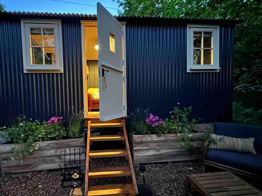 Cornwall Woodland Shepherd'S Hut - Dennis Hut Bodmin Εξωτερικό φωτογραφία