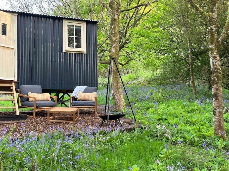 Cornwall Woodland Shepherd'S Hut - Dennis Hut Bodmin Εξωτερικό φωτογραφία
